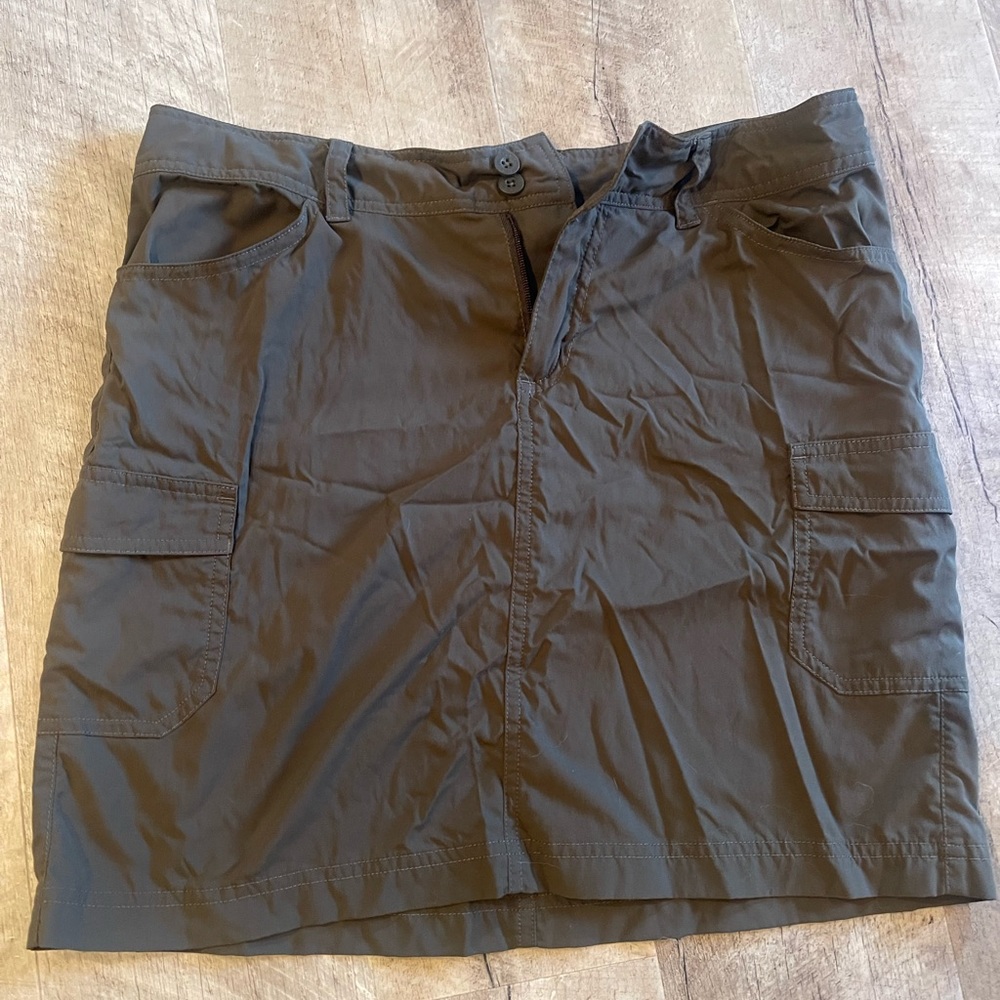Patagonia quick dry skirt in olive